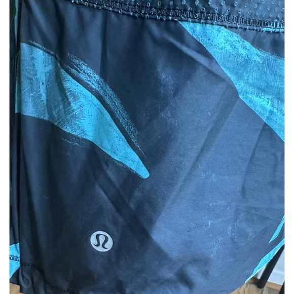 Lululemon Hooded Vest Women's Size 6 Black Blue Geometric Sleeveless Jacket - Picture 8 of 14